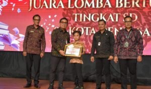 JUARA LOMBA ANAK